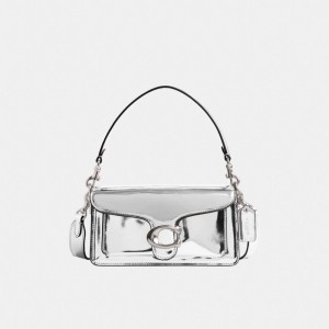 Coach Tabby Shoulder Bag 20 In Metallic Metal Zilver Zilver | COH865379