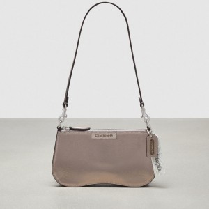 Coach Wavy Baguette Bag In Metallic Coachtopia Leather Grijs Metal | COH864767