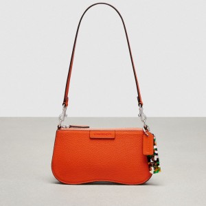 Coach Wavy Baguette Bag In Pebbled Coachtopia Leather Oranje | COH864745